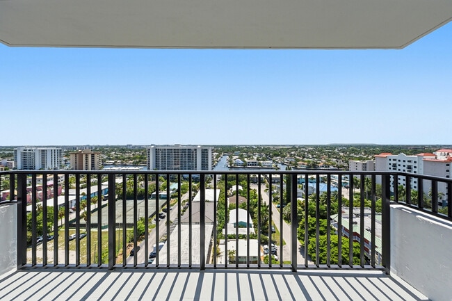 Building Photo - 531 N Ocean Blvd