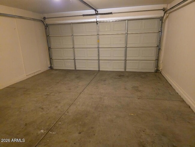 Building Photo - 16654 W Culver St