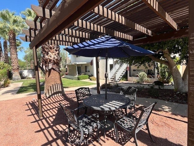 Building Photo - 45313 Sunset Ln