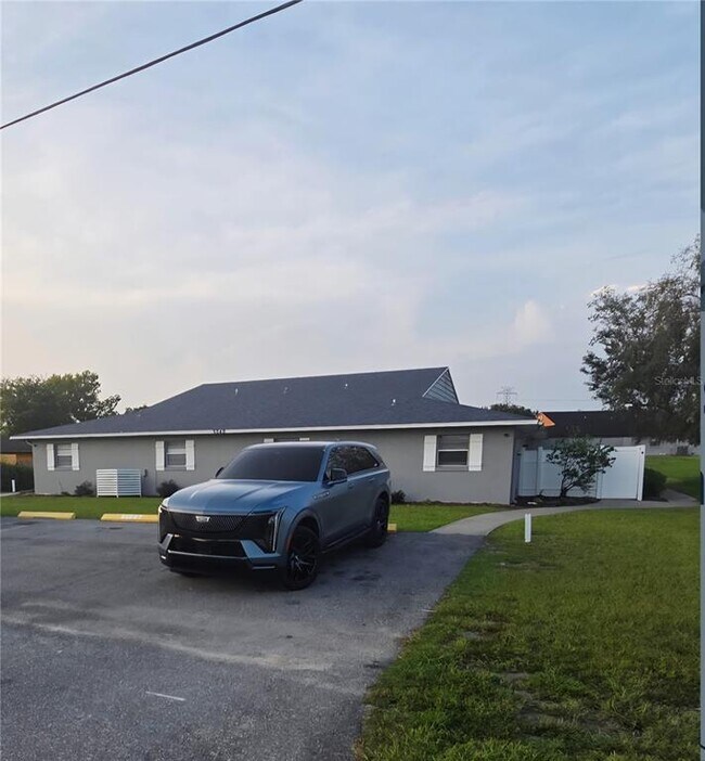 Building Photo - 5040 SE 30th Ct