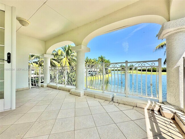 Building Photo - 5023 NW 94th Doral Pl