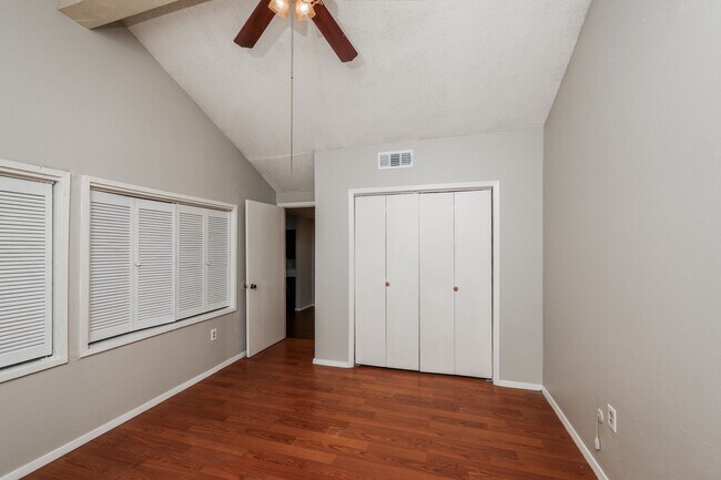 Building Photo - Trinity Meadows 1216