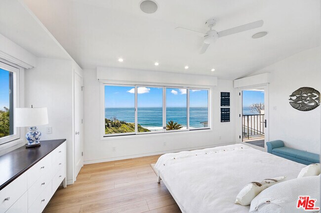 Building Photo - 6817 Seawatch Ln