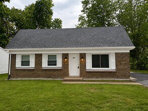 Building Photo - 217 S Orchard Dr