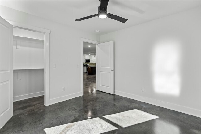 Building Photo - 86 Watson Ln