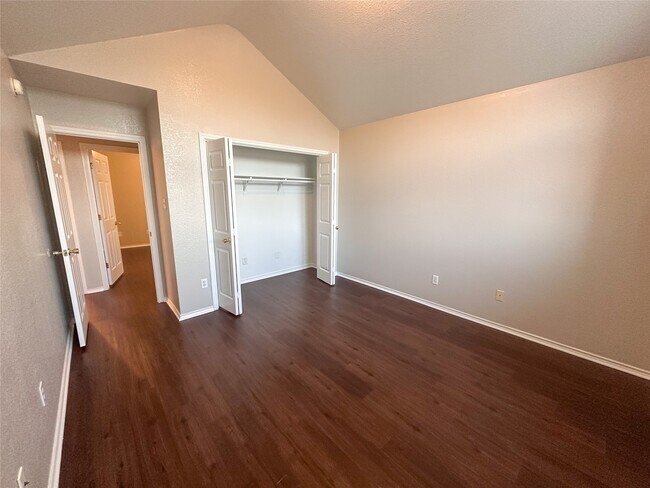Building Photo - 2701 Littlepine Dr