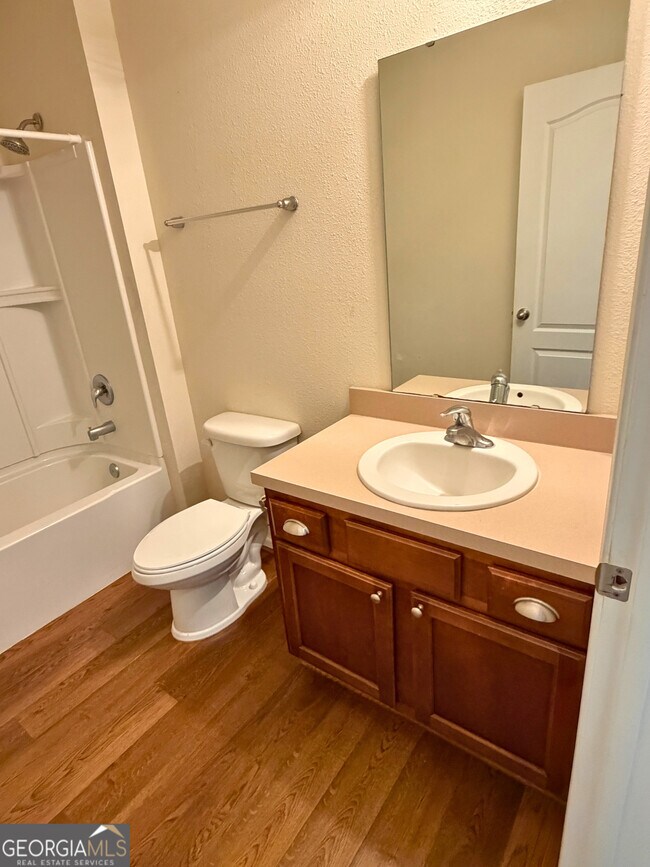 Building Photo - 227 Brooklet Cir