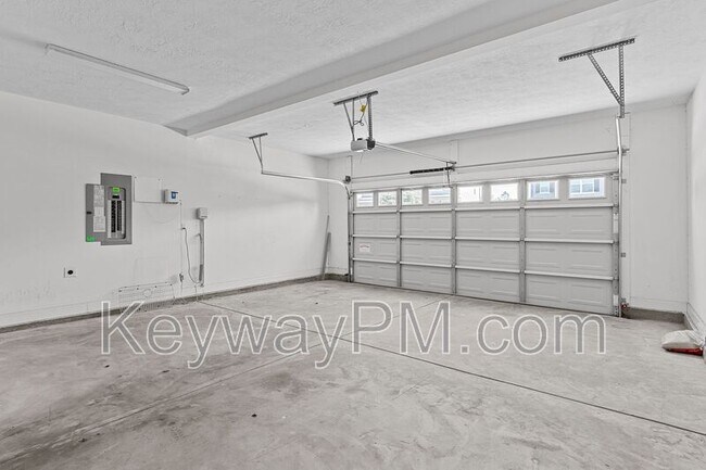 Building Photo - 582 Bunchgrass St