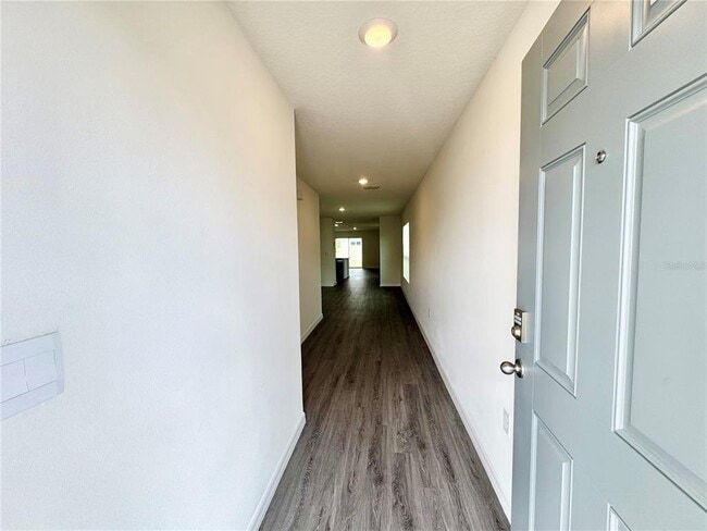 Building Photo - 36015 Sunflower Hl Dr