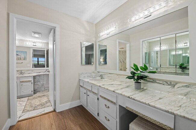Building Photo - 4900 N Ocean Dr