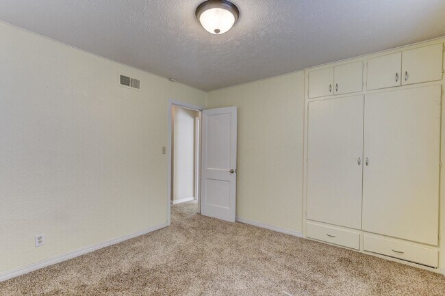 Building Photo - 4172 NW 23rd St