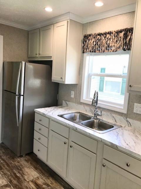 Building Photo - 82 Branch Hill Ct