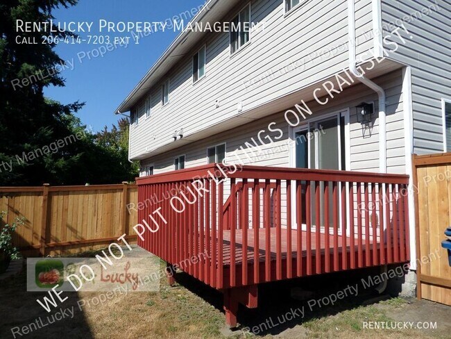 Building Photo - 1516 S Puget Dr