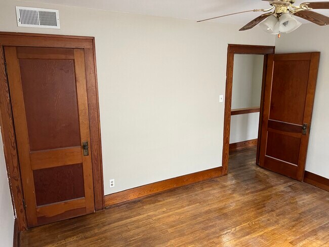 Master Bedroom - 1214 W Murdock St