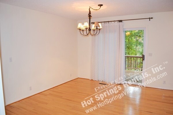 Building Photo - Cozy & Convenient | 2-Bedroom Home Near Ca...