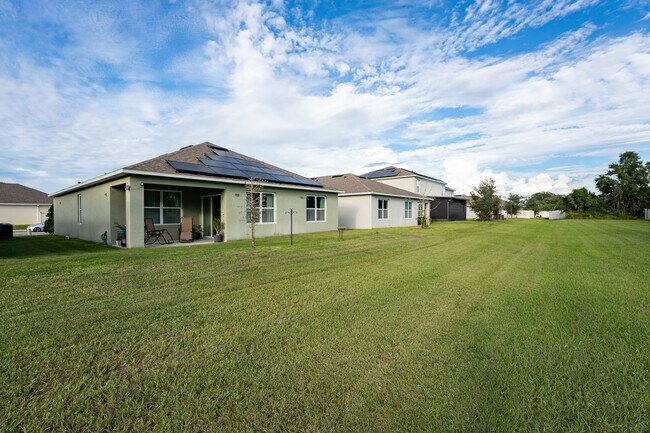 Building Photo - 5230 Bracks Landing Dr