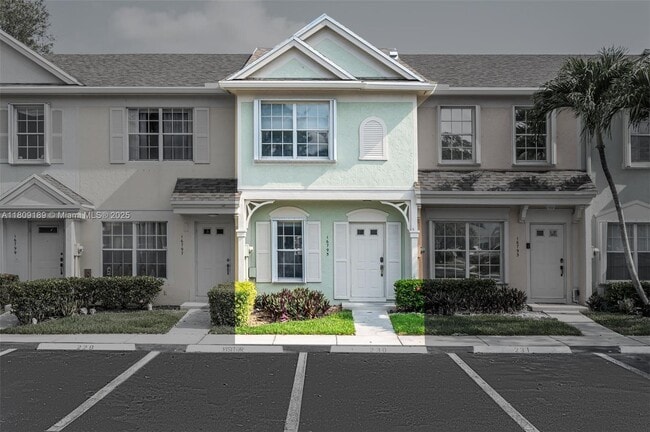 Building Photo - 16795 Hemingway Dr