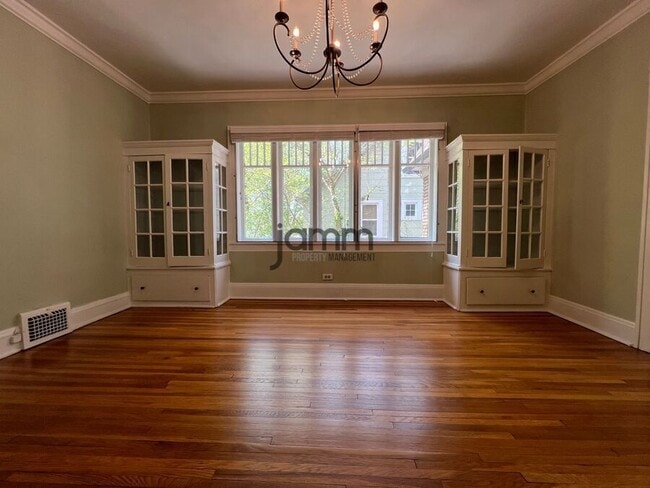 Building Photo - 3232 Clarendon Rd