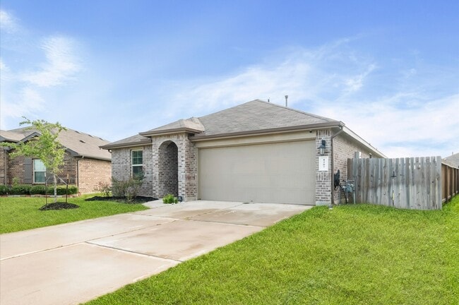Building Photo - 8207 Amaryllis Ct