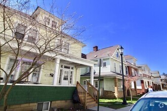 Building Photo - 233-235 Grant Avenue