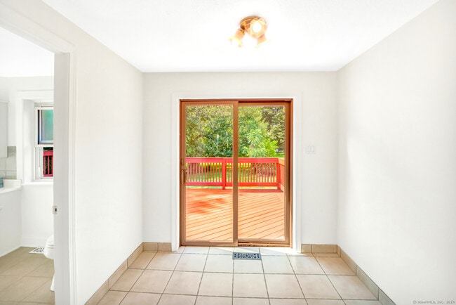 Building Photo - 29 Hazelhurst Ave