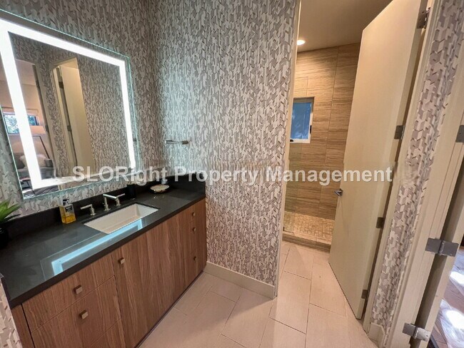 Building Photo - AVAILABLE SEPTEMBER- Fully Furnished Modern Home in San Luis Obispo - 4 Bedroom / 3 Bathroom