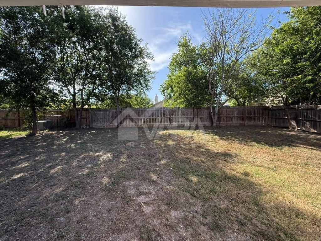 Building Photo - 827 Blue Astor Dr