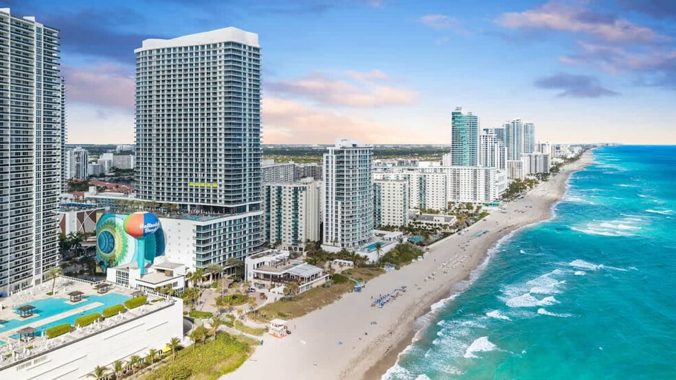 Building Photo - 4011 S Ocean Dr