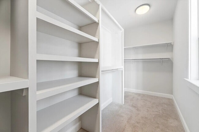 Building Photo - 1725 7th Ave N