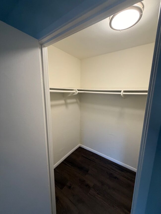 Building Photo - 1-Bed Condo in Heart of Mission Valley!