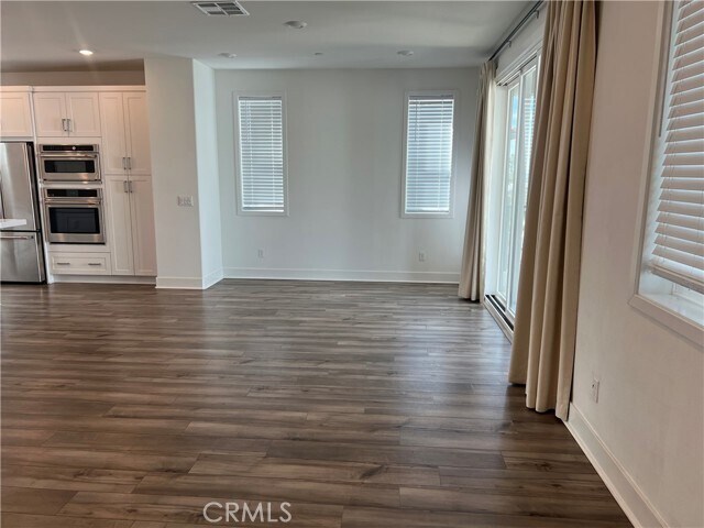 Building Photo - 144 Sash