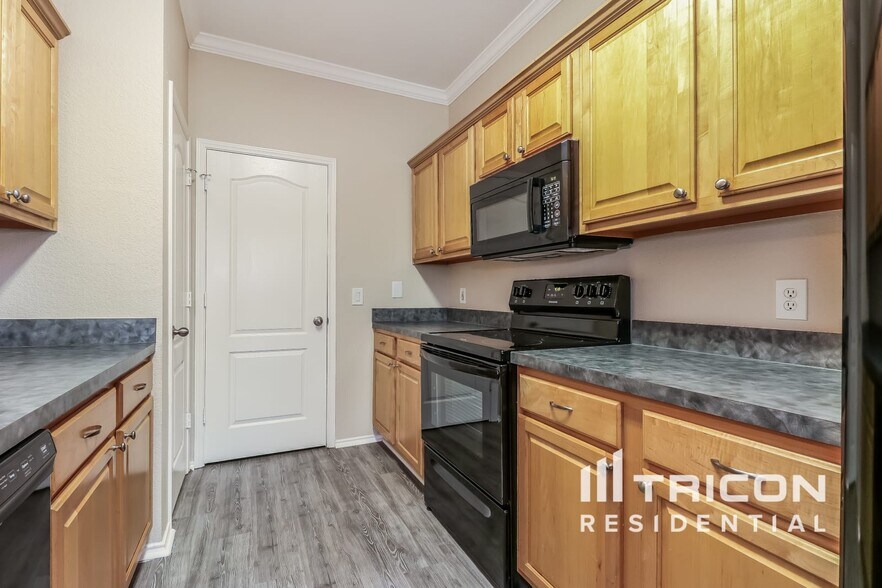 Building Photo - 13905 Rustler Pass Ranch Rd