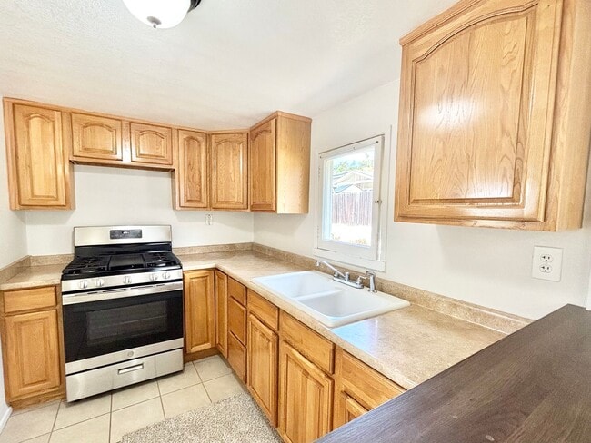 Building Photo - Charming Cottage Retreat – 1 Bed / 1 Bath ...