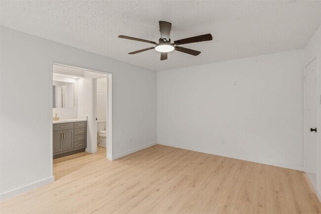 Building Photo - 1101 Delores Dr