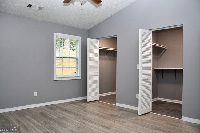 Building Photo - 5932 Homestead Cir