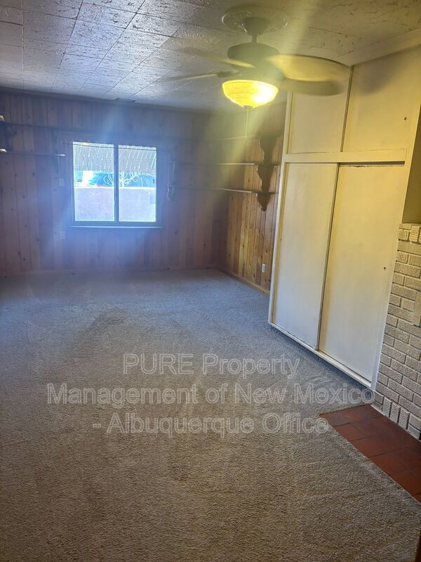 Building Photo - 4229 Roma Ave NE