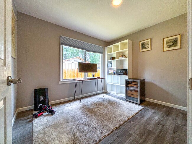 Building Photo - 15010 26th Ave NE