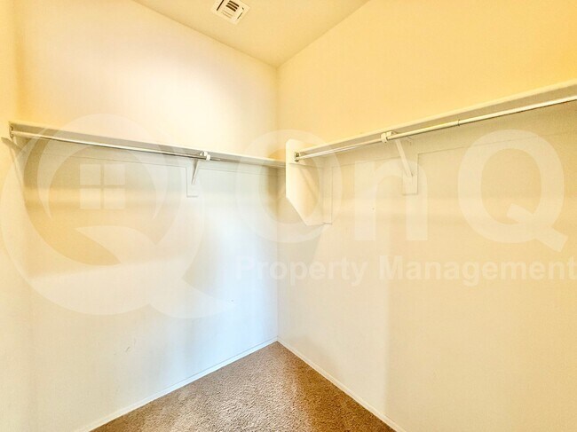 Building Photo - 3159 E Chisum Ln
