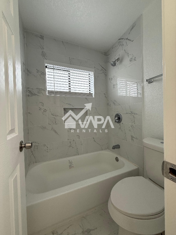 Building Photo - 6735 Stone Lake Dr