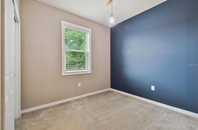 Building Photo - 10606 Laguna Plains Dr