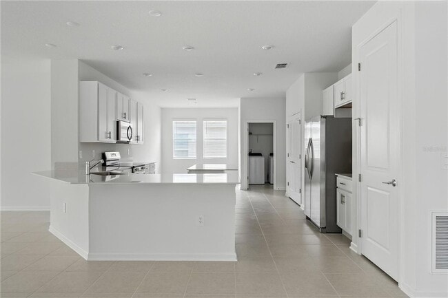 Building Photo - 2035 Rider Rain Ln