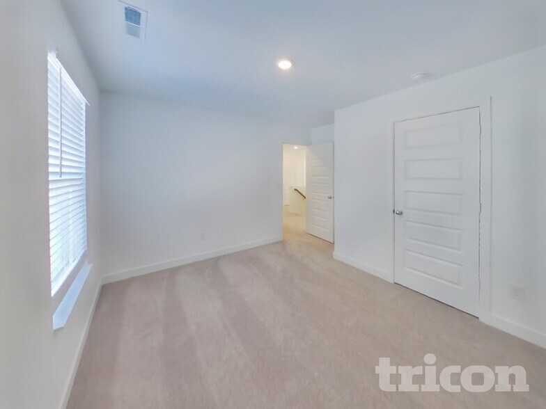 Building Photo - 11818 Moorfield Ln