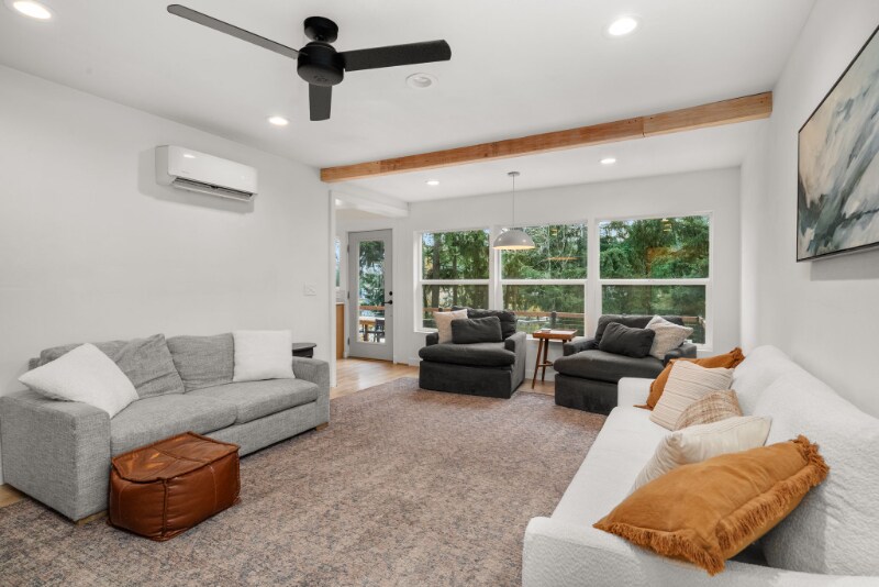 Building Photo - 7105 20th Ave SE