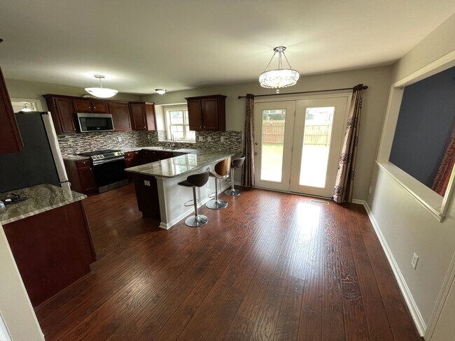 Building Photo - 10916 Collington Dr