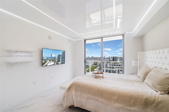 Building Photo - 300 Sunny Isles Blvd