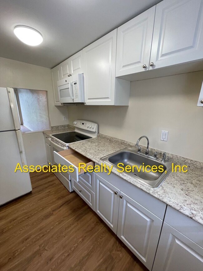 Building Photo - 611 SW 75th St