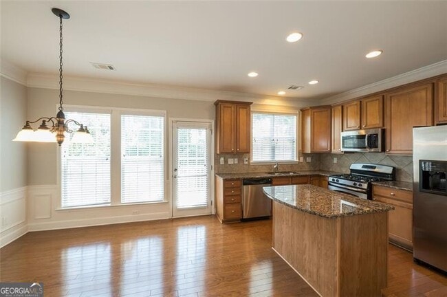 Building Photo - 2315 Limehurst Dr