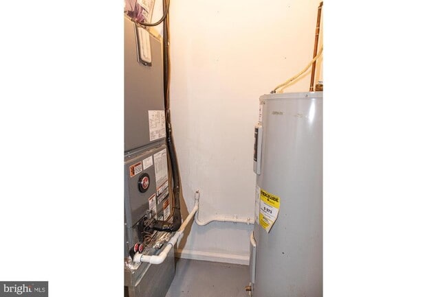 Building Photo - 54 Reliance Ct