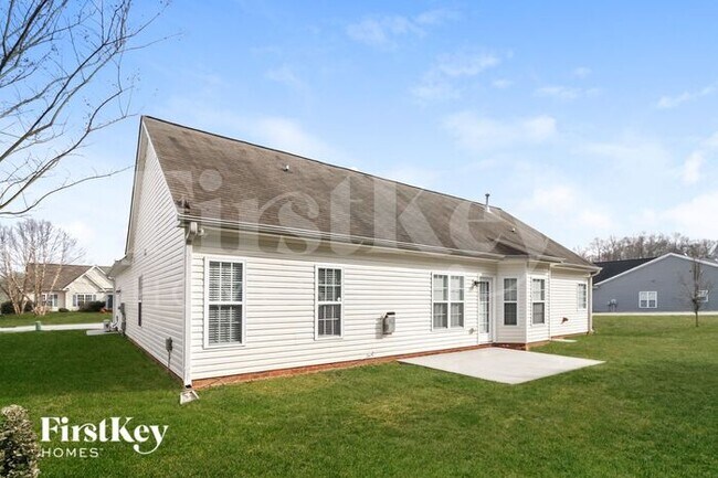 Building Photo - 4596 River Gate Dr