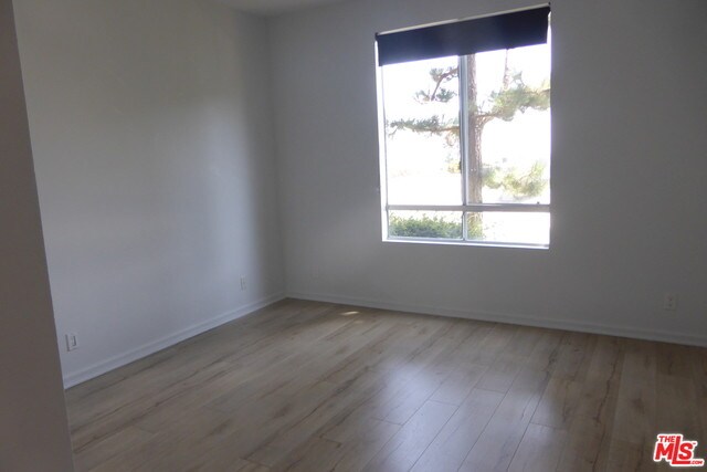 Building Photo - 1211 Sunset Plaza Dr